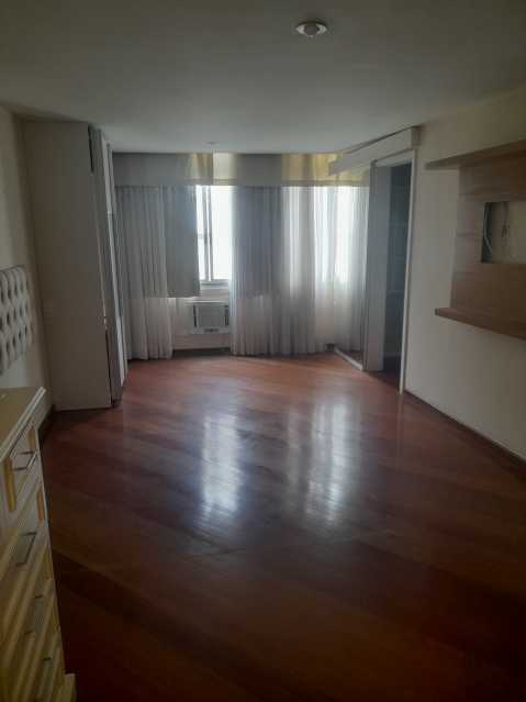 Apartamento à venda com 3 quartos, 160m² - Foto 8