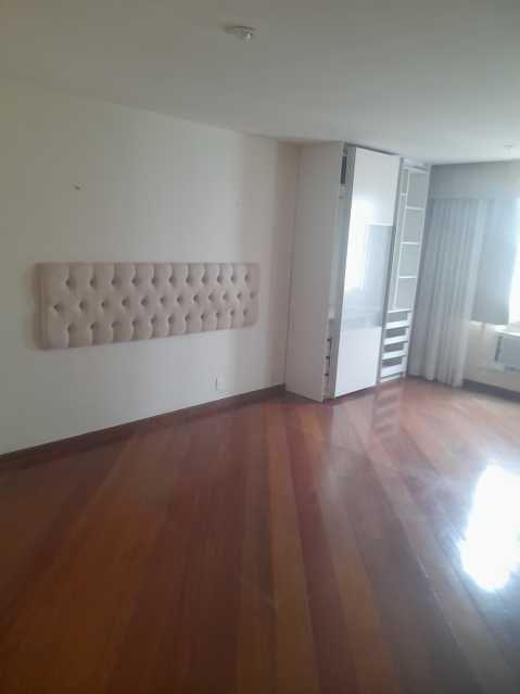 Apartamento à venda com 3 quartos, 160m² - Foto 7