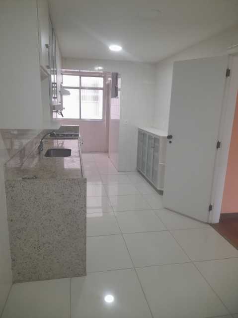 Apartamento à venda com 3 quartos, 160m² - Foto 15