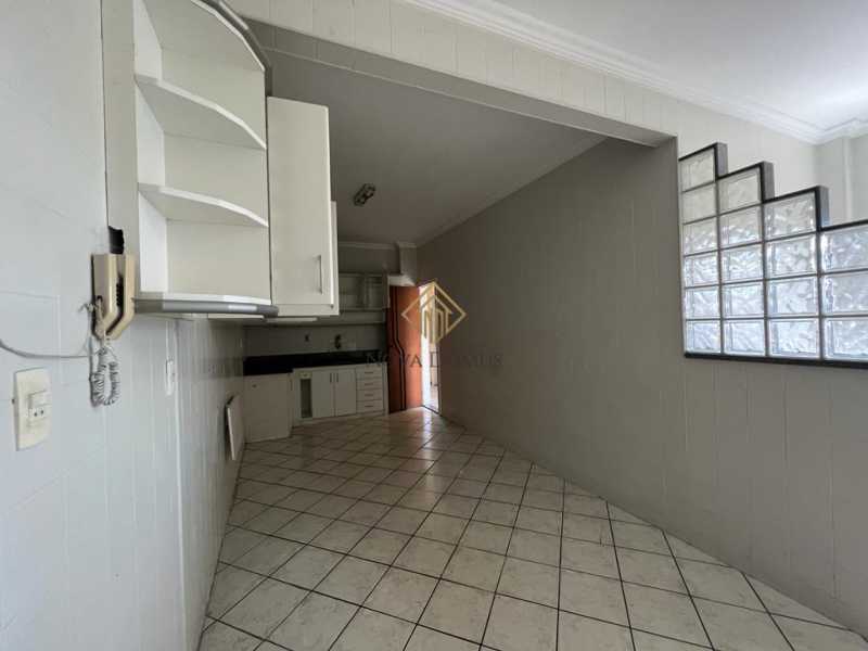 Apartamento à venda com 3 quartos, 100m² - Foto 4