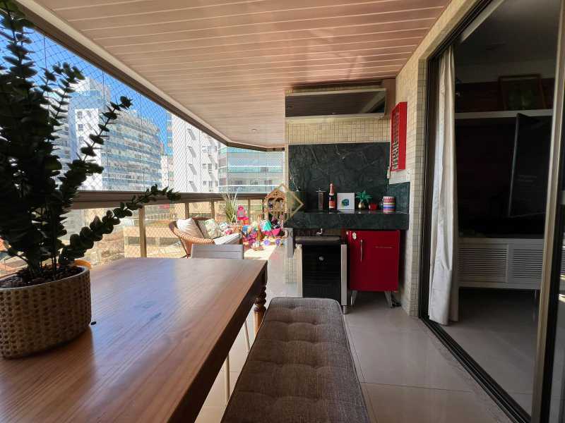 Apartamento à venda com 3 quartos, 135m² - Foto 8