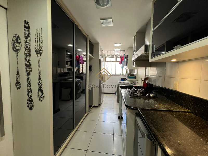 Apartamento à venda com 3 quartos, 135m² - Foto 11