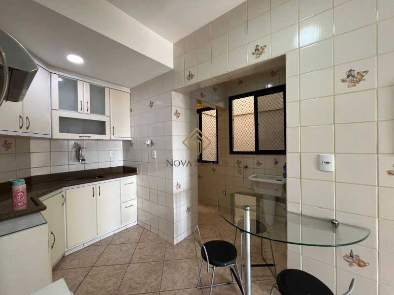 Apartamento à venda com 2 quartos, 78m² - Foto 4