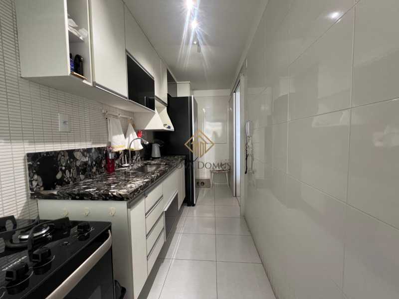 Apartamento à venda com 2 quartos, 70m² - Foto 11