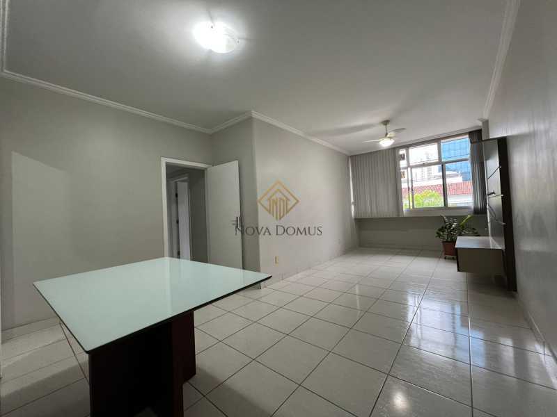 Apartamento à venda com 3 quartos, 103m² - Foto 1