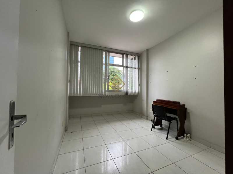 Apartamento à venda com 3 quartos, 103m² - Foto 18