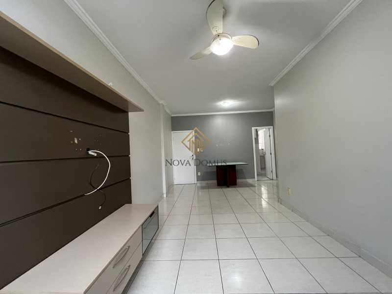 Apartamento à venda com 3 quartos, 103m² - Foto 2