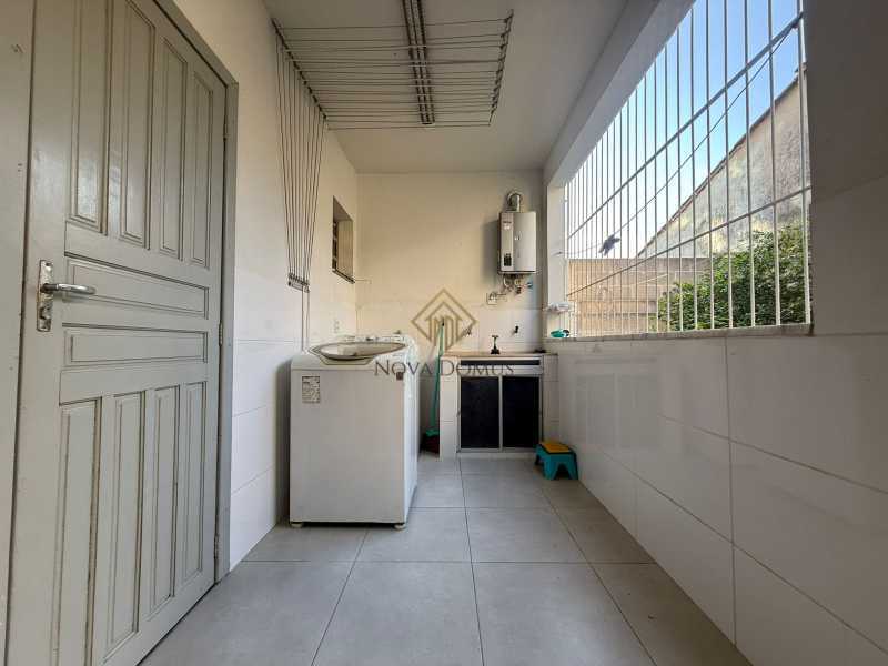 Casa à venda com 5 quartos, 153m² - Foto 29