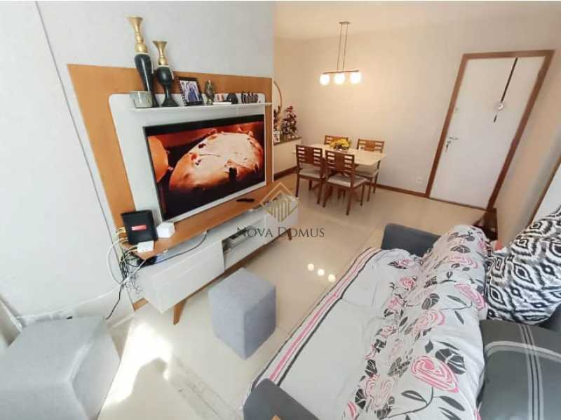 Apartamento à venda com 2 quartos, 70m² - Foto 3