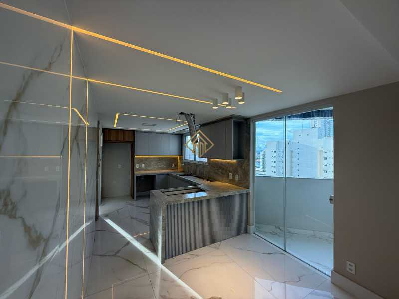 Cobertura à venda com 5 quartos, 550m² - Foto 24