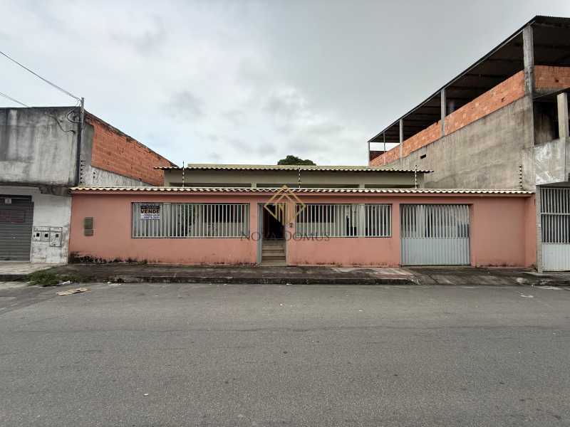 Casa à venda com 2 quartos, 260m² - Foto 1