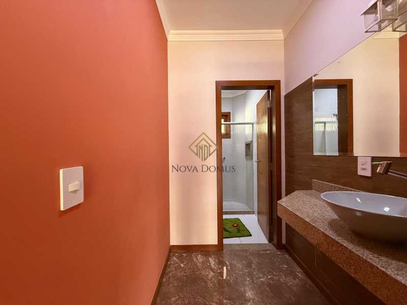 Casa à venda com 2 quartos, 260m² - Foto 9