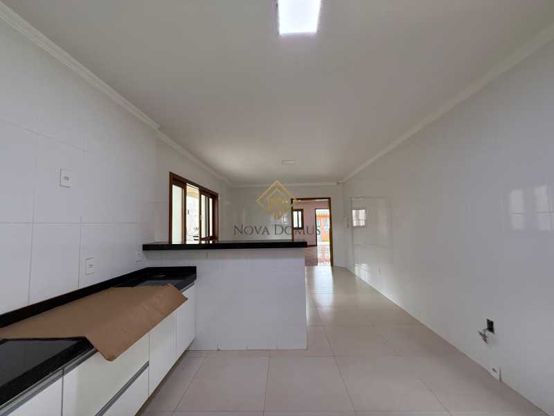 Casa à venda com 2 quartos, 260m² - Foto 22