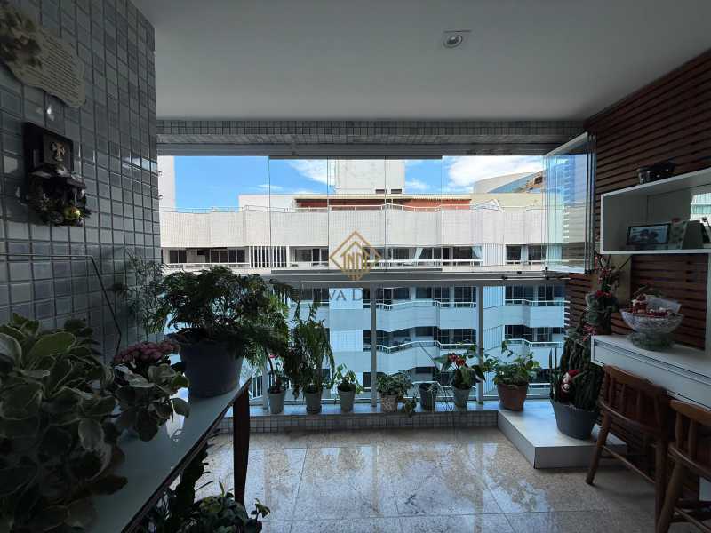 Apartamento, 3 quartos, 122 m² - Foto 2