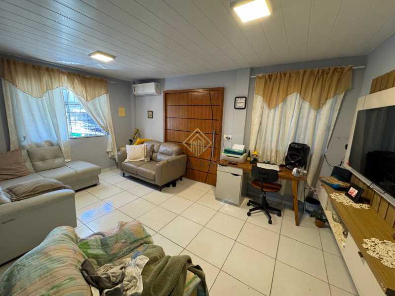 Casa, 8 quartos, 198 m² - Foto 2