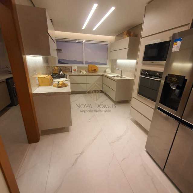 Apartamento à venda com 3 quartos, 156m² - Foto 6