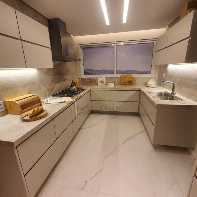 Apartamento à venda com 3 quartos, 156m² - Foto 9