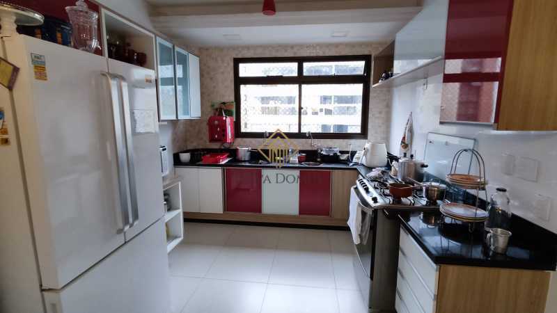 Apartamento à venda com 4 quartos, 350m² - Foto 8