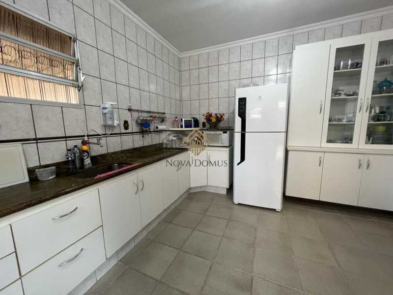 Casa à venda com 3 quartos, 196m² - Foto 24