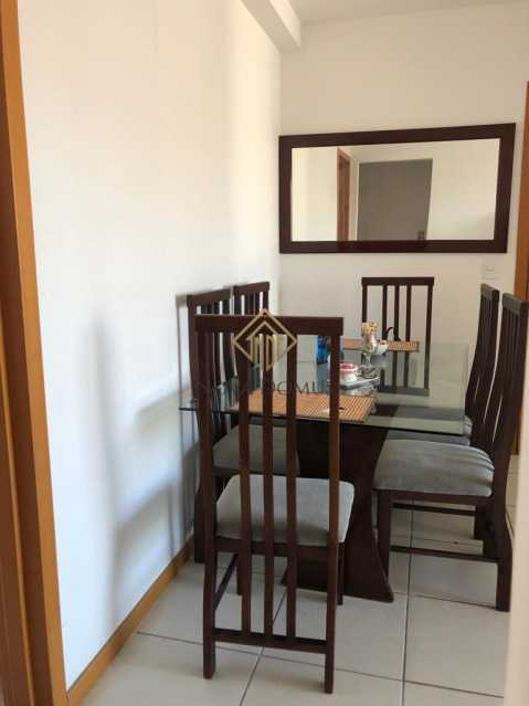 Apartamento à venda com 2 quartos, 65m² - Foto 10