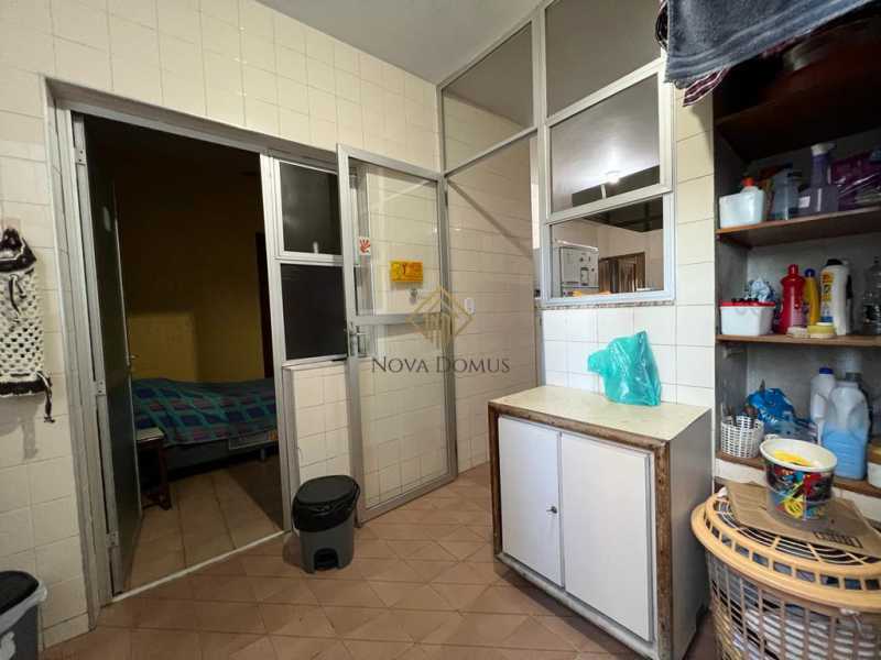 Apartamento à venda com 4 quartos, 180m² - Foto 9