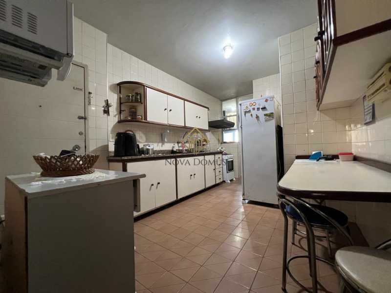 Apartamento à venda com 4 quartos, 180m² - Foto 7