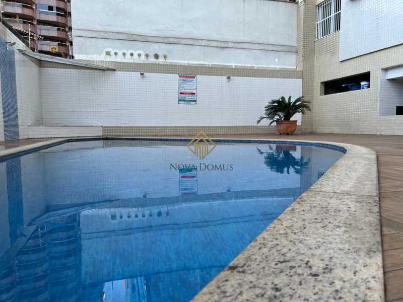 Apartamento à venda com 4 quartos, 180m² - Foto 1