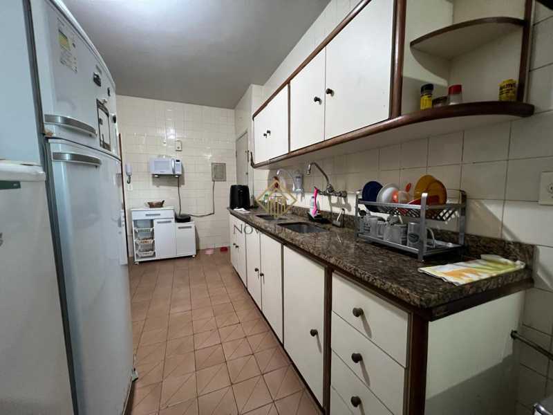 Apartamento à venda com 4 quartos, 180m² - Foto 8