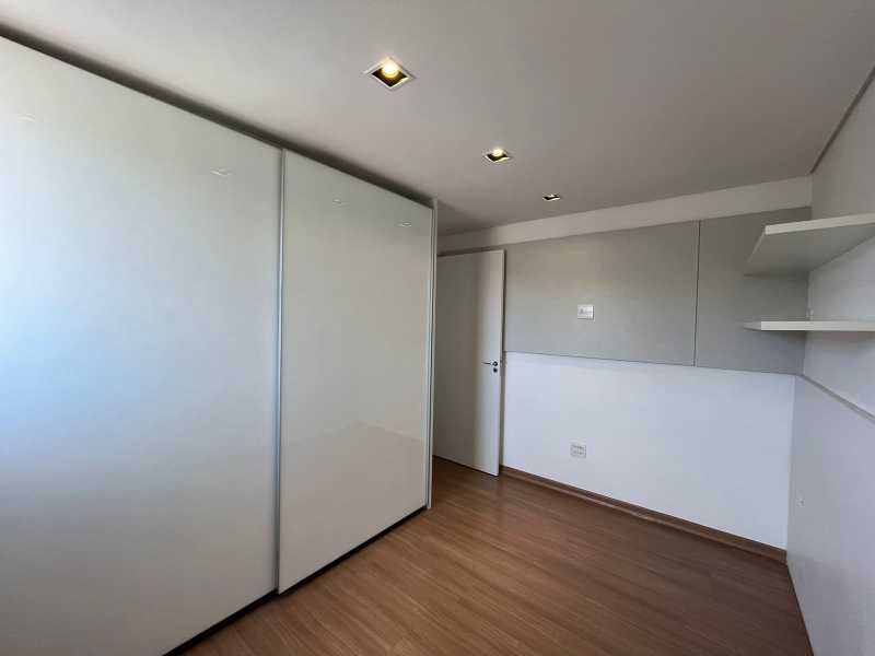 Apartamento à venda com 3 quartos, 118m² - Foto 3