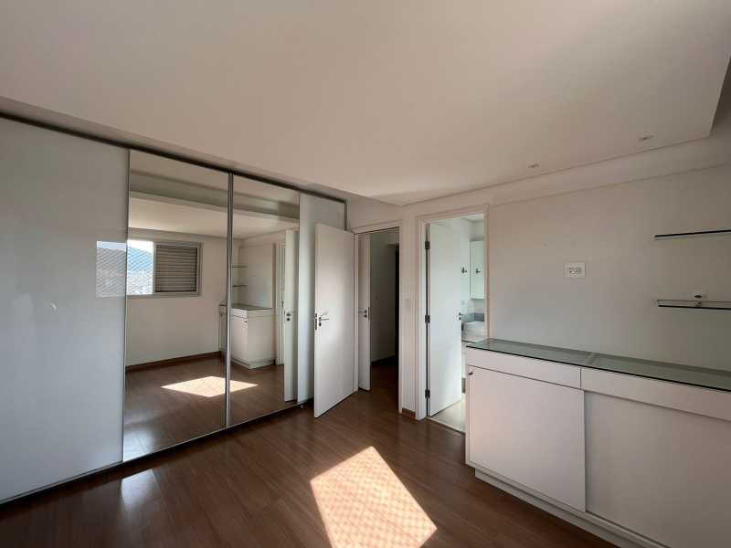 Apartamento à venda com 3 quartos, 118m² - Foto 8