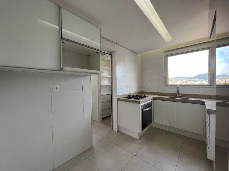 Apartamento à venda com 3 quartos, 118m² - Foto 11