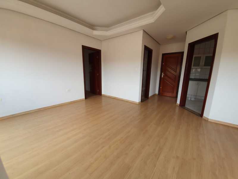 Apartamento à venda com 3 quartos, 181m² - Foto 9