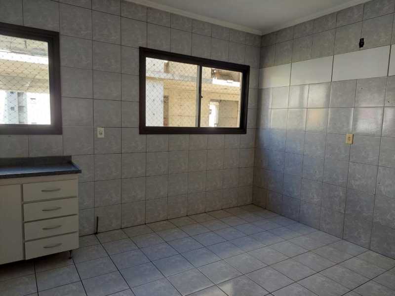 Apartamento à venda com 3 quartos, 107m² - Foto 12