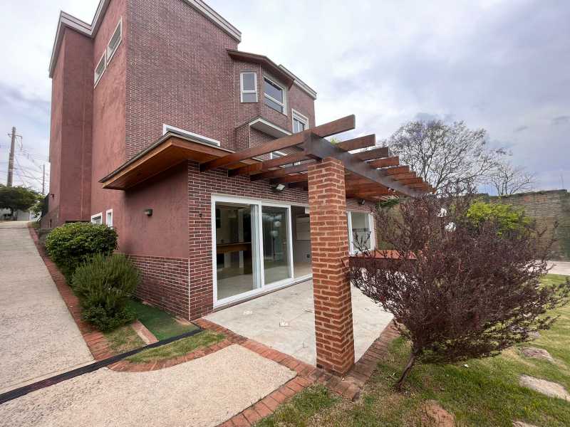 Casa à venda com 4 quartos, 340m² - Foto 2