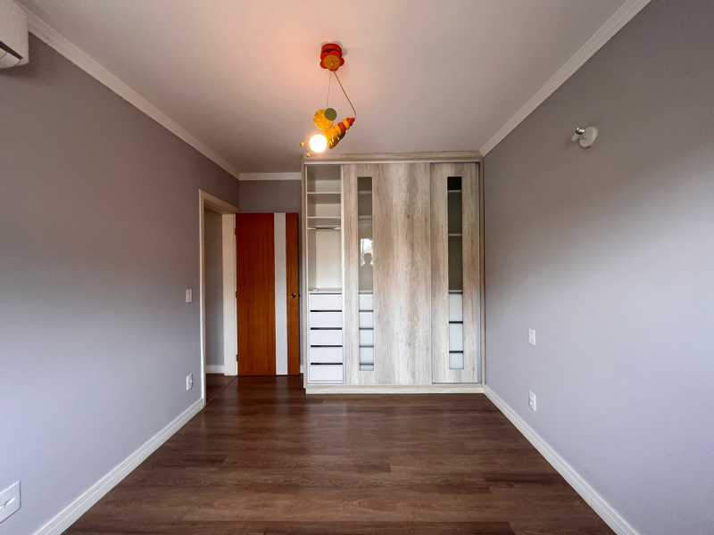 Casa à venda com 4 quartos, 340m² - Foto 12