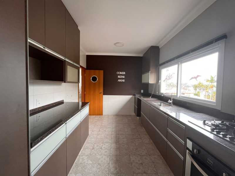 Casa à venda com 4 quartos, 340m² - Foto 15