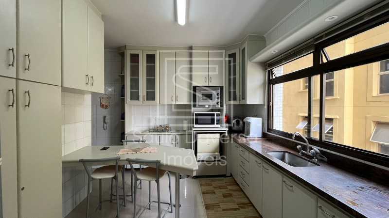 Apartamento à venda com 3 quartos, 180m² - Foto 6