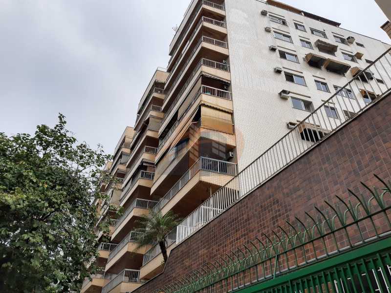 Apartamento à venda com 2 quartos, 106m² - Foto 1