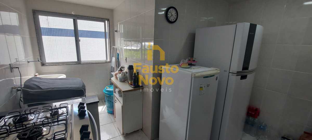 Apartamento à venda com 3 quartos, 98m² - Foto 17