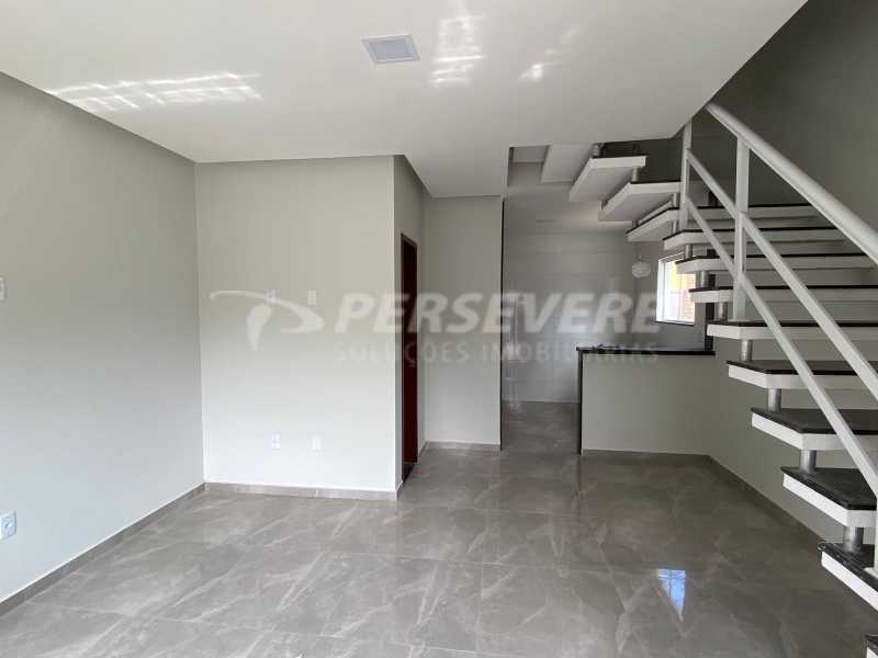 Casa à venda com 2 quartos, 75m² - Foto 2