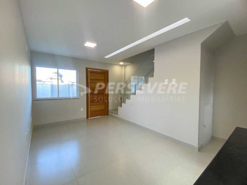 Casa à venda com 2 quartos, 60m² - Foto 2