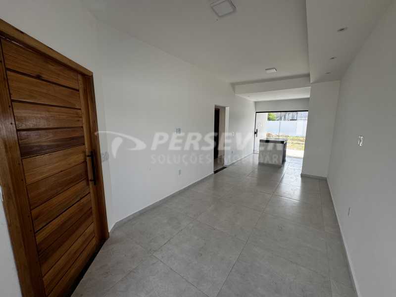 Casa à venda com 2 quartos, 79m² - Foto 2