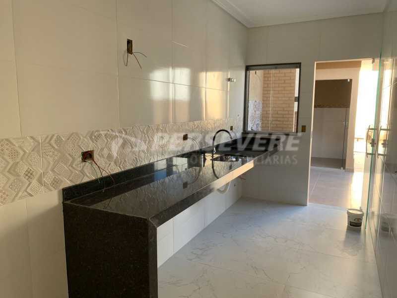 Casa à venda com 3 quartos, 119m² - Foto 3