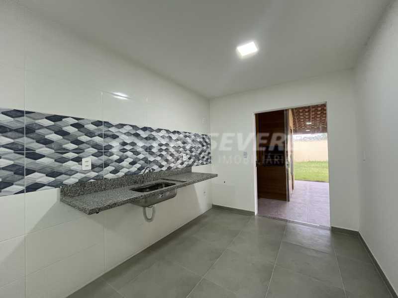 Casa à venda com 3 quartos, 108m² - Foto 4