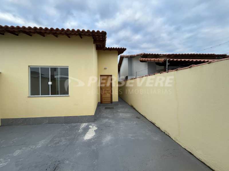 Casa à venda com 3 quartos, 108m² - Foto 1