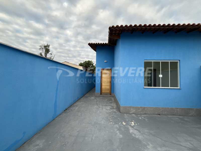 Casa à venda com 3 quartos, 108m² - Foto 1