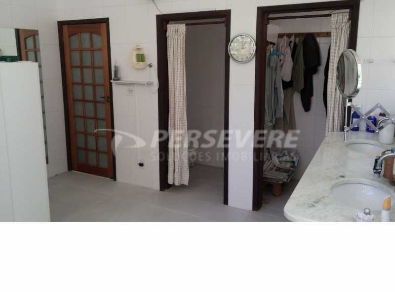 Casa à venda com 5 quartos, 270m² - Foto 17