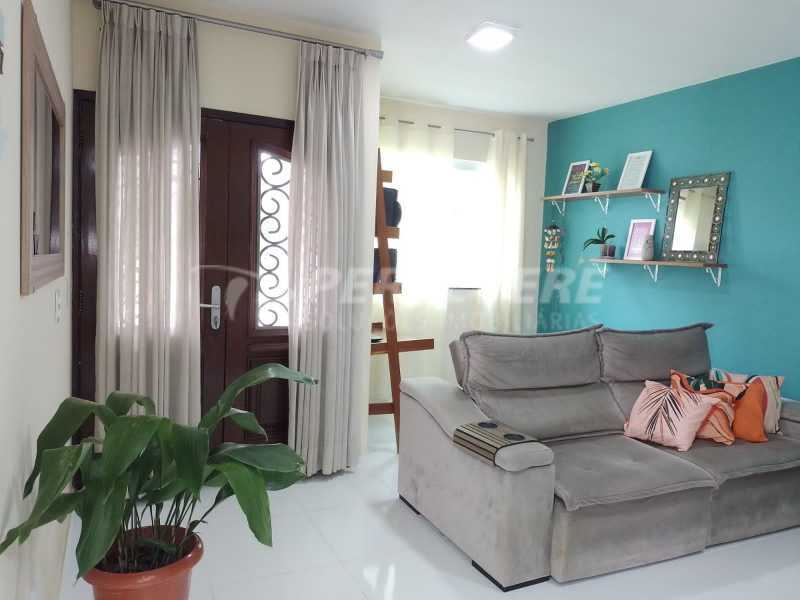 Casa de Condomínio à venda com 3 quartos, 154m² - Foto 2