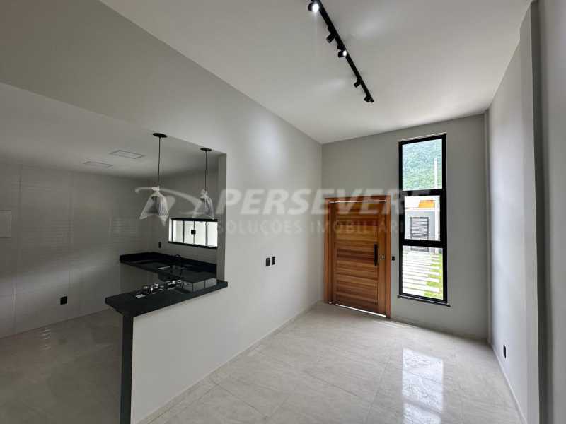 Casa à venda com 3 quartos, 94m² - Foto 2