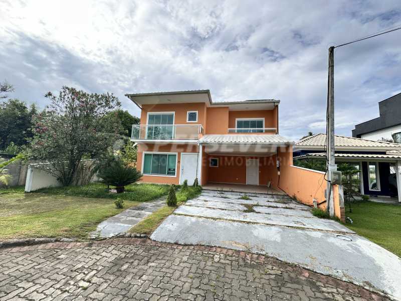 Casa de Condomínio à venda com 5 quartos, 240m² - Foto 1